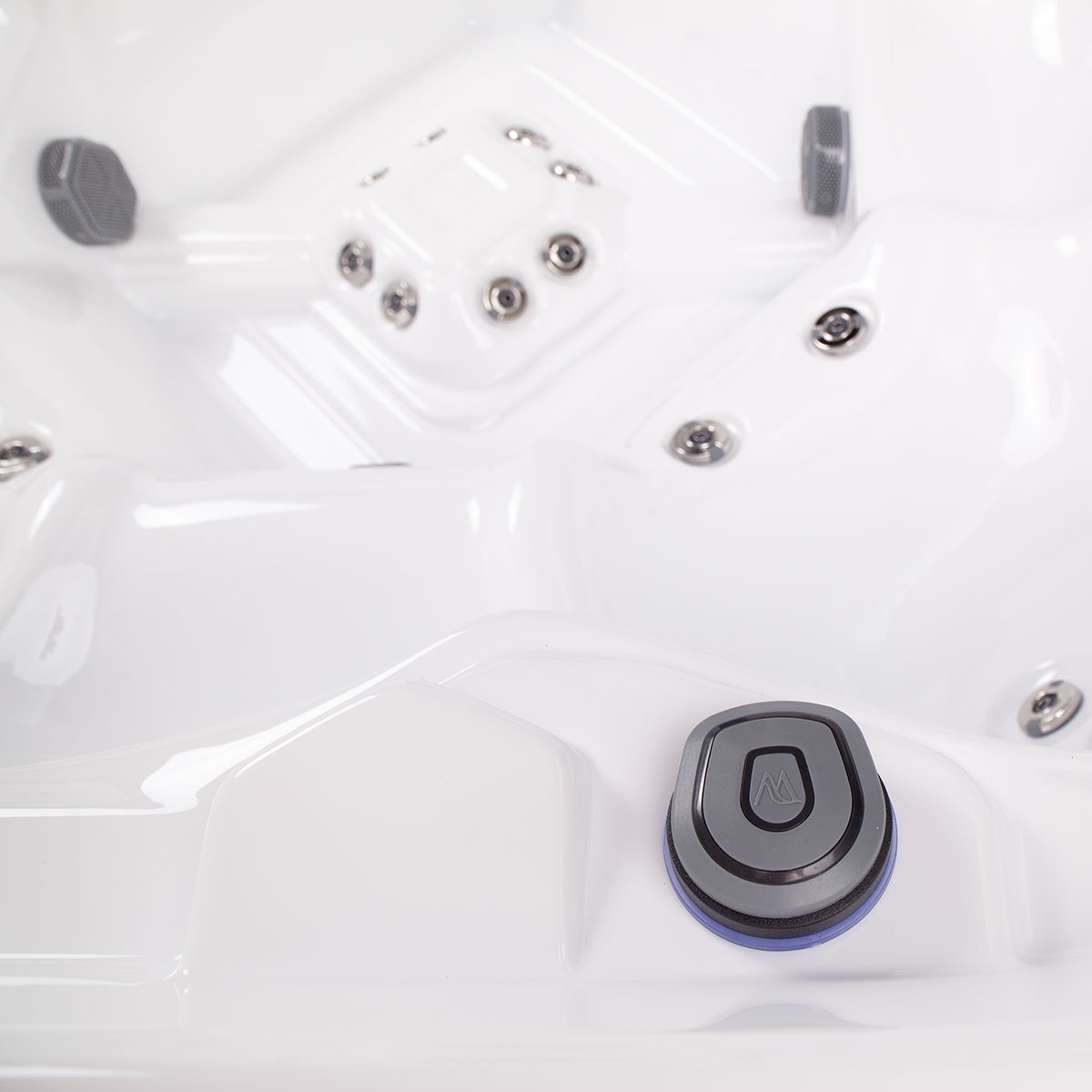 Houston Hot Tub - Image 9